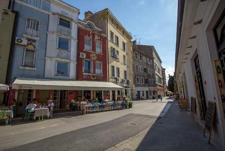 Apartment Chatedral Pula